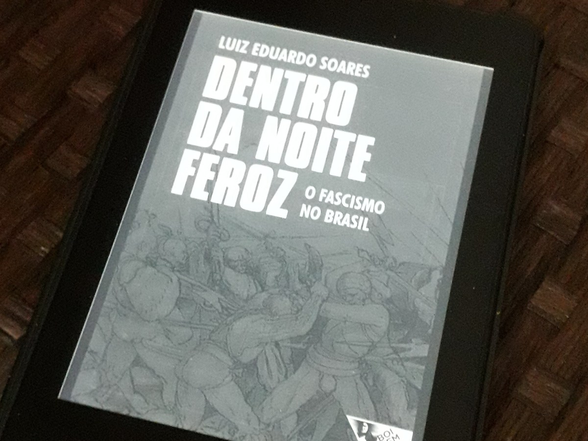 Dentro da Noite&nbsp;Feroz